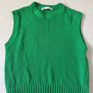 Zara Green Sleeveless Knit Sweater
